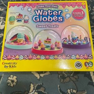 Water Globes Sweet Treats Kit